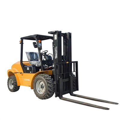 Carretilla elevadora diésel todo terreno pequeña 2WD 4WD